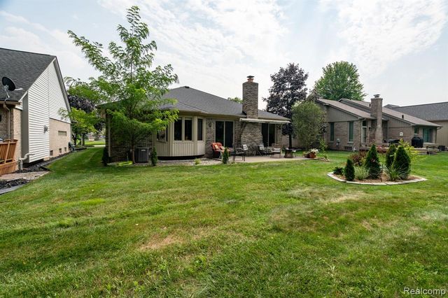 6821 Carriage Creek Drive, Washington, MI 48094