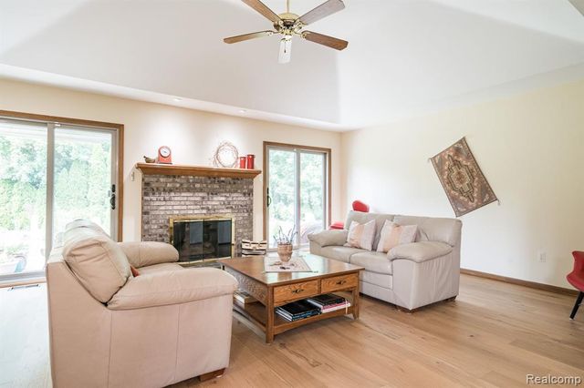 6821 Carriage Creek Drive, Washington, MI 48094