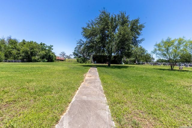 7667 Real, San Antonio, TX 78263