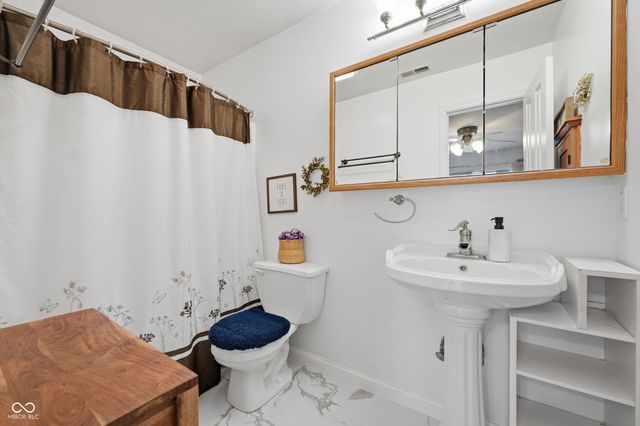 1568 Winding Creek Trail, Brownsburg, IN 46112