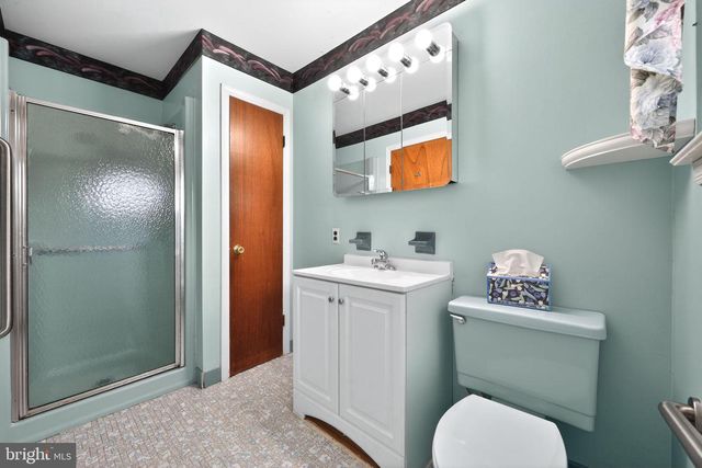 9033 LYKENS LN, Philadelphia, PA 19128