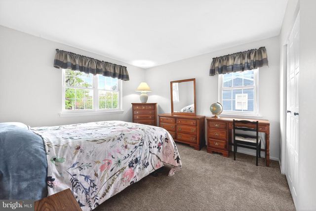 9033 LYKENS LN, Philadelphia, PA 19128