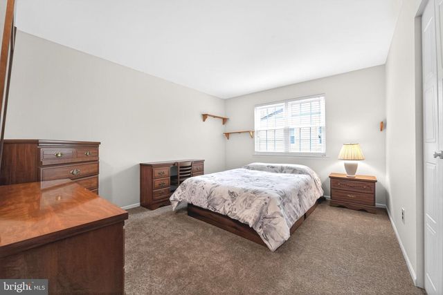 9033 LYKENS LN, Philadelphia, PA 19128