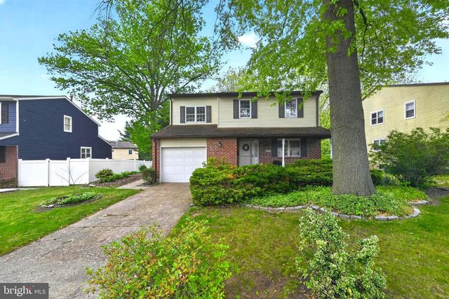 9033 LYKENS LN, Philadelphia, PA 19128