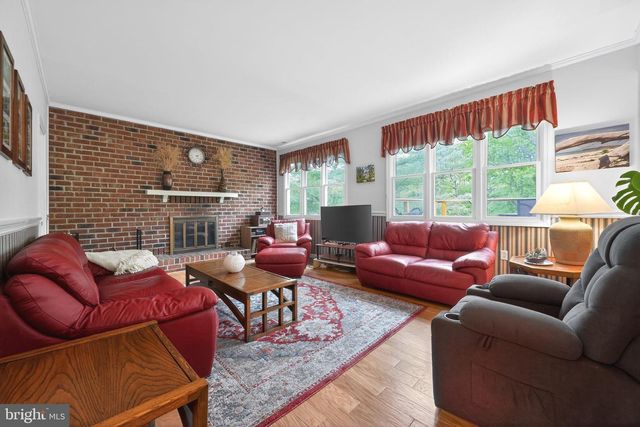 9033 LYKENS LN, Philadelphia, PA 19128