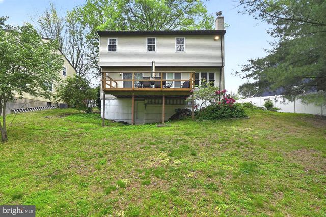 9033 LYKENS LN, Philadelphia, PA 19128