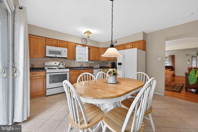 9033 LYKENS LN, Philadelphia, PA 19128
