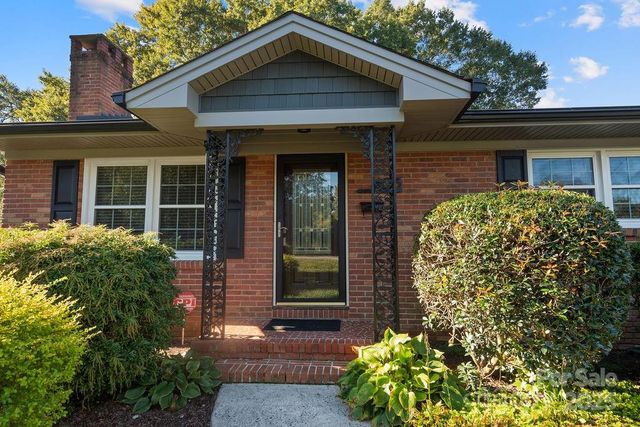 403 W Lewis Street, Dallas, NC 28034