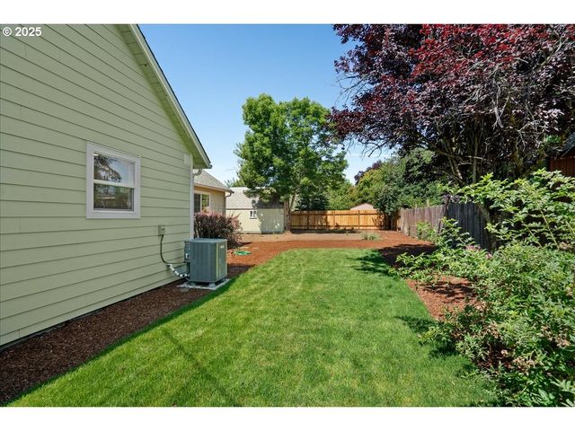 514 HOOD Ct, Molalla, OR 97038
