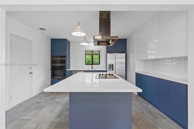 517 Palermo Ave, Coral Gables, FL 33134
