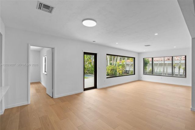 517 Palermo Ave, Coral Gables, FL 33134