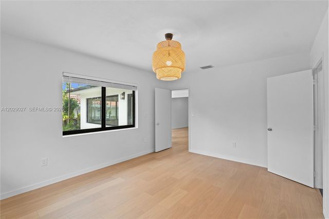517 Palermo Ave, Coral Gables, FL 33134