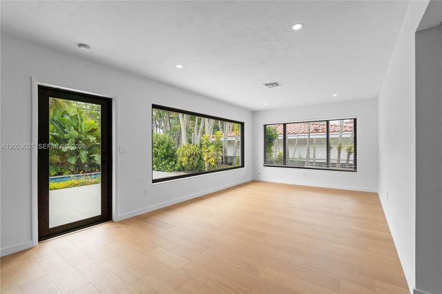 517 Palermo Ave, Coral Gables, FL 33134