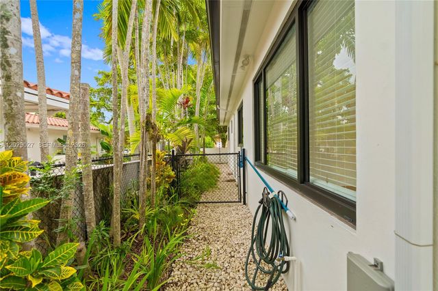 517 Palermo Ave, Coral Gables, FL 33134