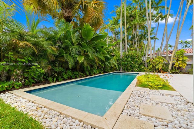 517 Palermo Ave, Coral Gables, FL 33134