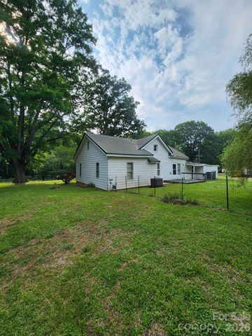 6400 Market Street, Charlotte, NC 28215