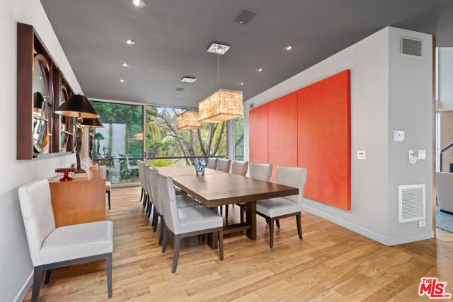 2207 Bowmont Drive, Beverly Hills, CA 90210