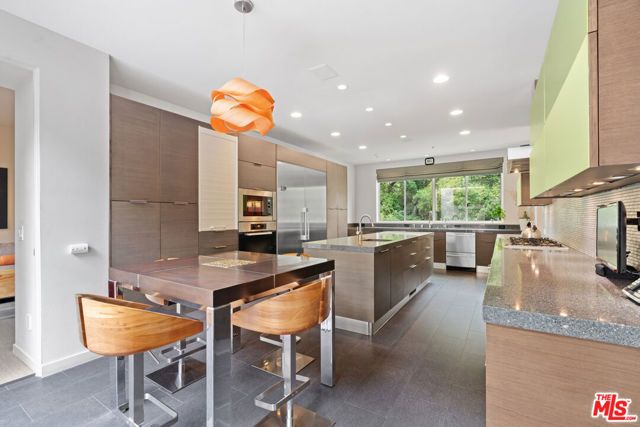 2207 Bowmont Drive, Beverly Hills, CA 90210