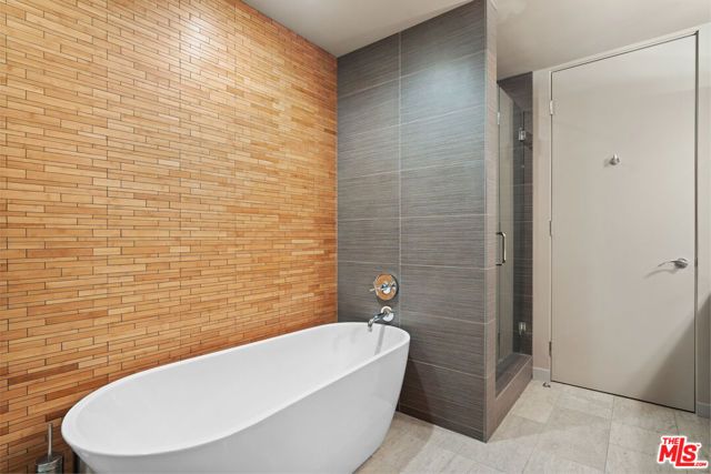 2207 Bowmont Drive, Beverly Hills, CA 90210