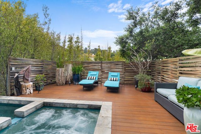 2207 Bowmont Drive, Beverly Hills, CA 90210