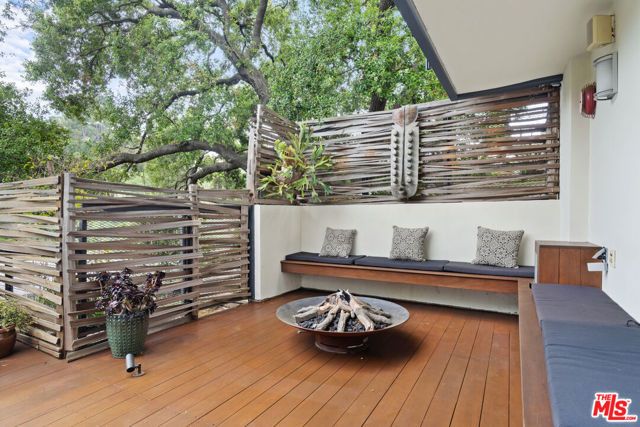 2207 Bowmont Drive, Beverly Hills, CA 90210