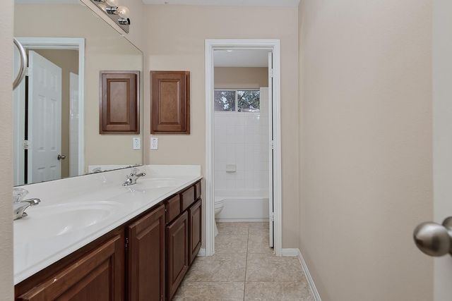 71 La Costa Drive, Montgomery, TX 77356