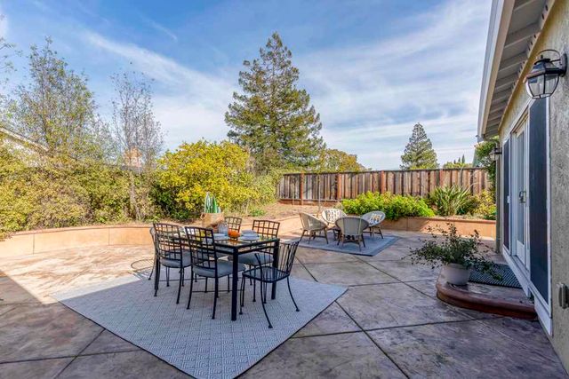 1625 Endriss Dr, Martinez, CA 94553