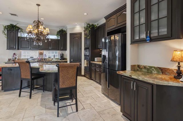 537 Villa Drive, Seabrook, TX 77586
