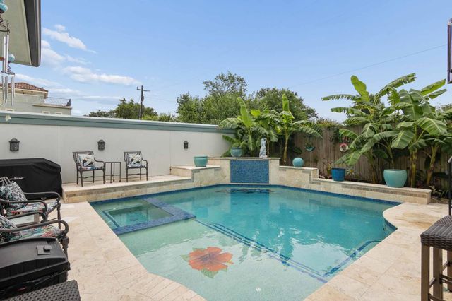 537 Villa Drive, Seabrook, TX 77586