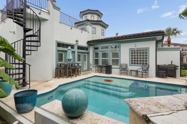 537 Villa Drive, Seabrook, TX 77586
