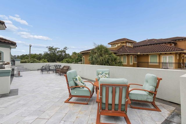 537 Villa Drive, Seabrook, TX 77586