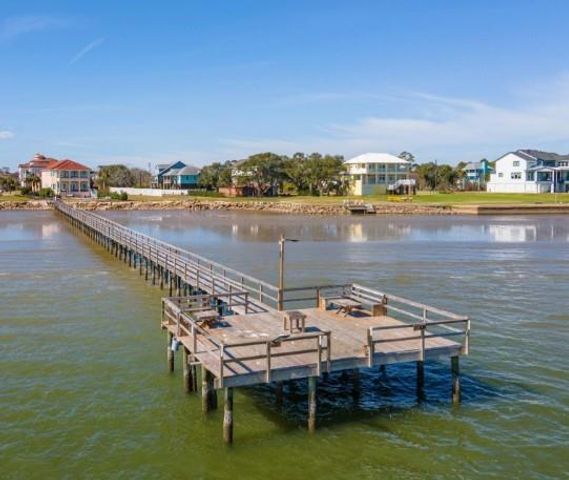537 Villa Drive, Seabrook, TX 77586