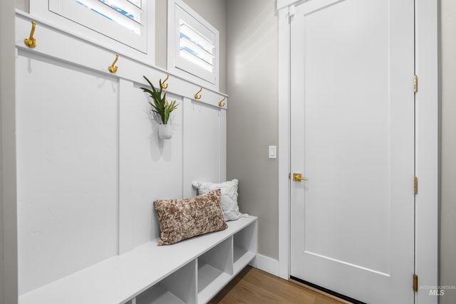 7997 W Suttle Lake Drive, Boise, ID 83714