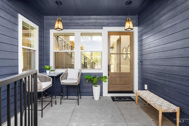 7997 W Suttle Lake Drive, Boise, ID 83714