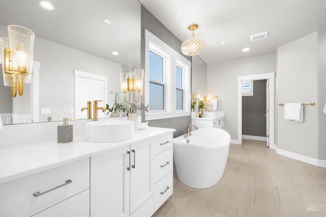 7997 W Suttle Lake Drive, Boise, ID 83714