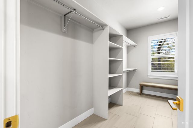 7997 W Suttle Lake Drive, Boise, ID 83714