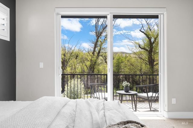 7997 W Suttle Lake Drive, Boise, ID 83714