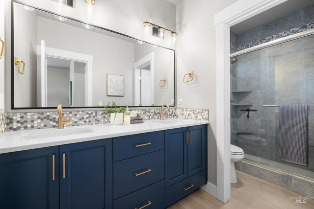 7997 W Suttle Lake Drive, Boise, ID 83714