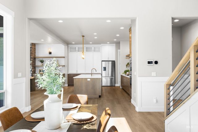 7997 W Suttle Lake Drive, Boise, ID 83714