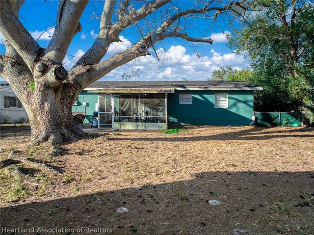 314 Rail Avenue, Sebring, FL 33870