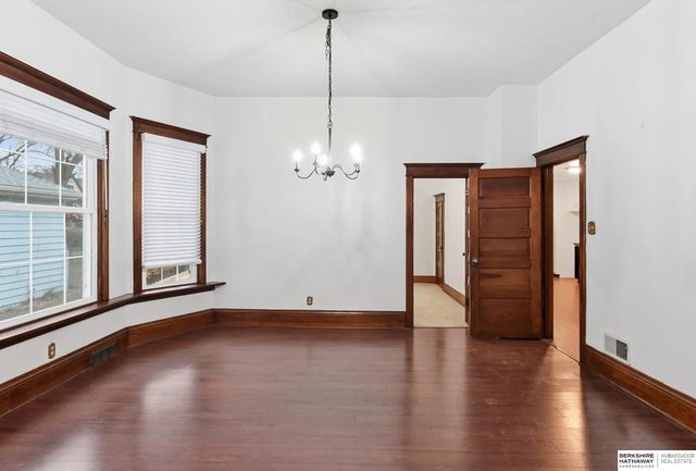 2205 F Street, Omaha, NE 68107