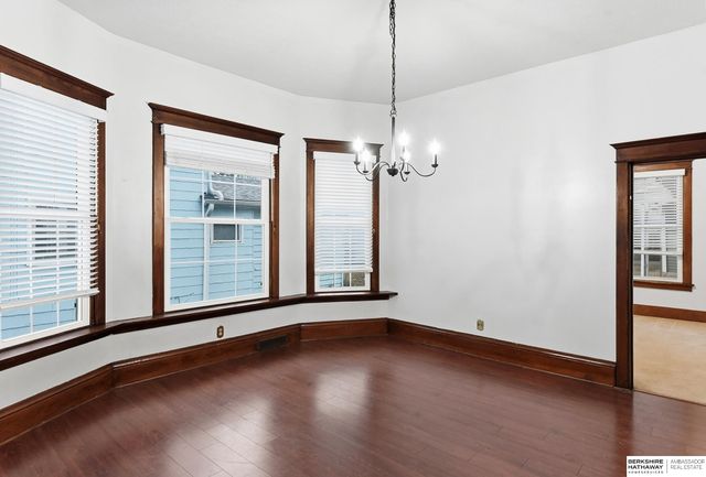 2205 F Street, Omaha, NE 68107