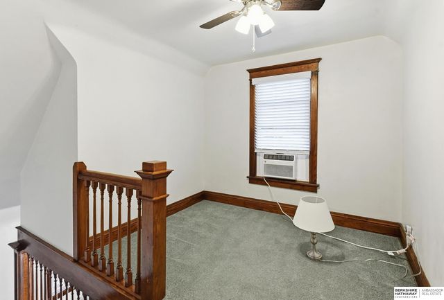 2205 F Street, Omaha, NE 68107