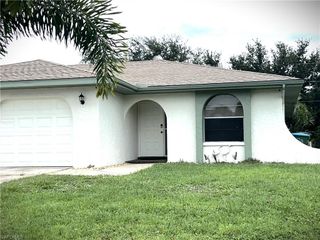 919 SE 14th ST B, Cape Coral, FL 33990