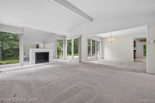3400 Wedgewood Drive, Rochester Hills, MI 48306