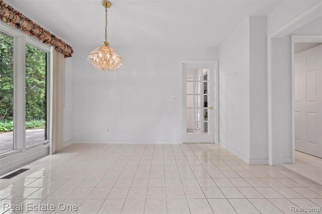 3400 Wedgewood Drive, Rochester Hills, MI 48306