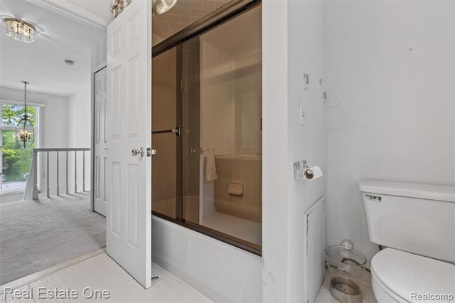 3400 Wedgewood Drive, Rochester Hills, MI 48306
