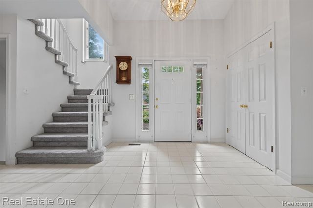 3400 Wedgewood Drive, Rochester Hills, MI 48306