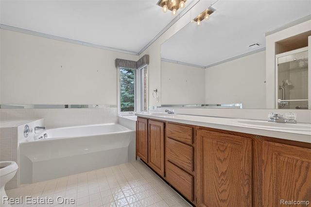 3400 Wedgewood Drive, Rochester Hills, MI 48306