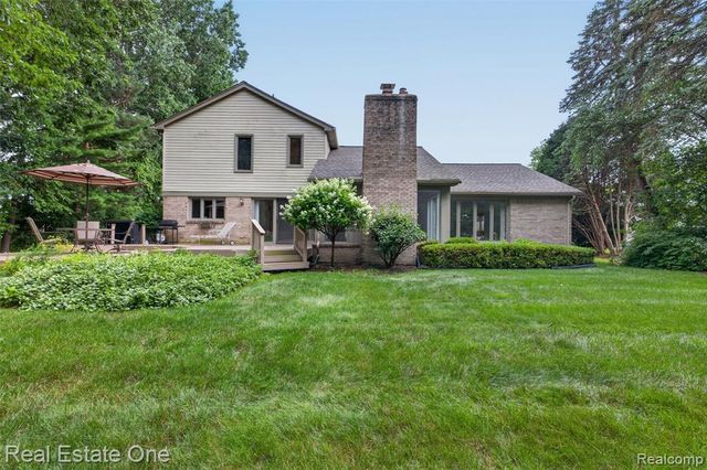 3400 Wedgewood Drive, Rochester Hills, MI 48306